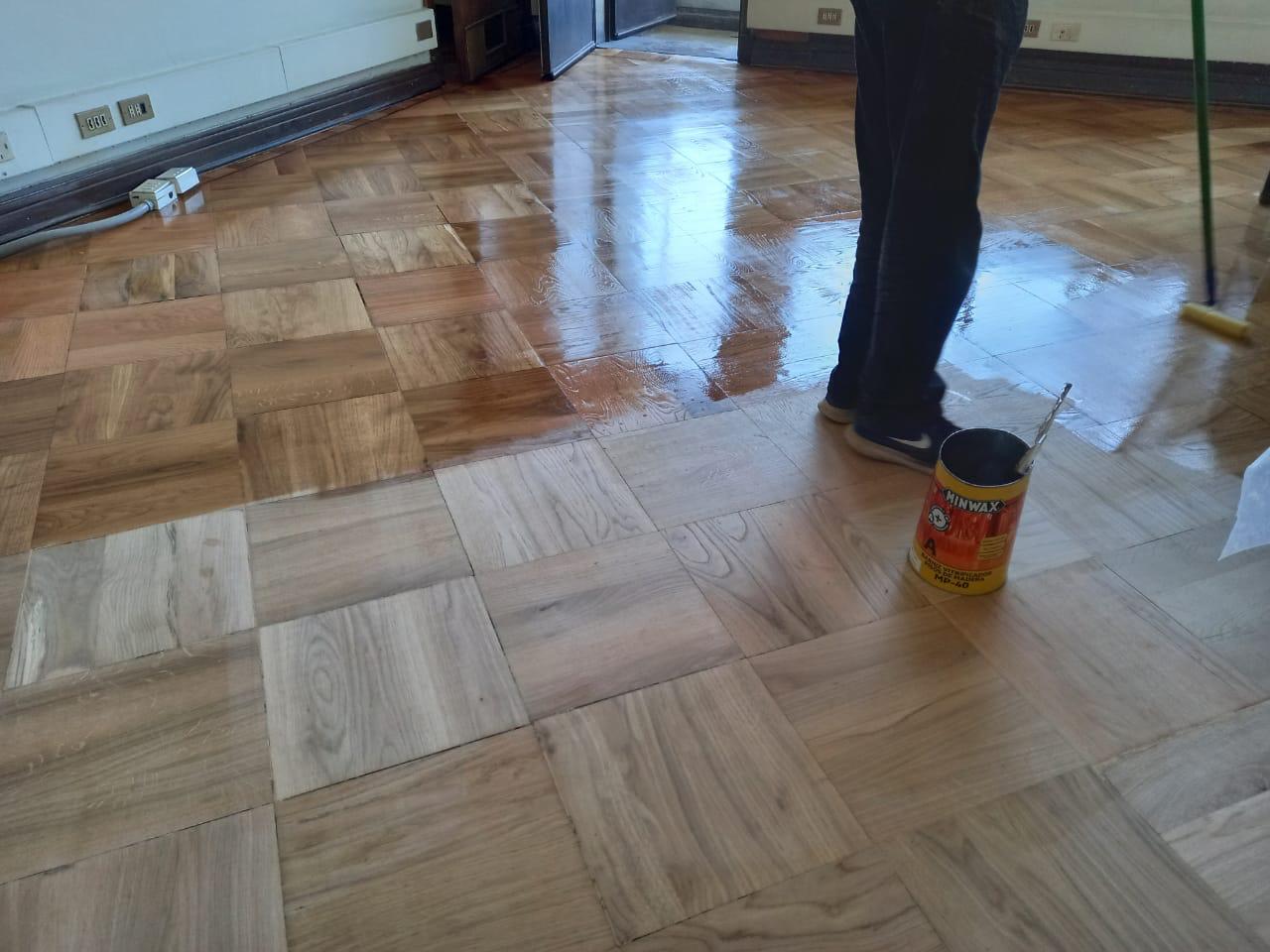 <p><span style="font-size: 32px;">COMPROMETIDOS CON TUS PISOS</span></p>